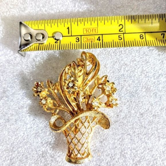 2" Gold Tone Crystal Flower Basket Brooch - Picture 6 of 6